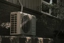 Air Conditioner Sizing: BTU Load Calculations, Tonnage Selection & Cooling Load Analysis (ft² & m²)